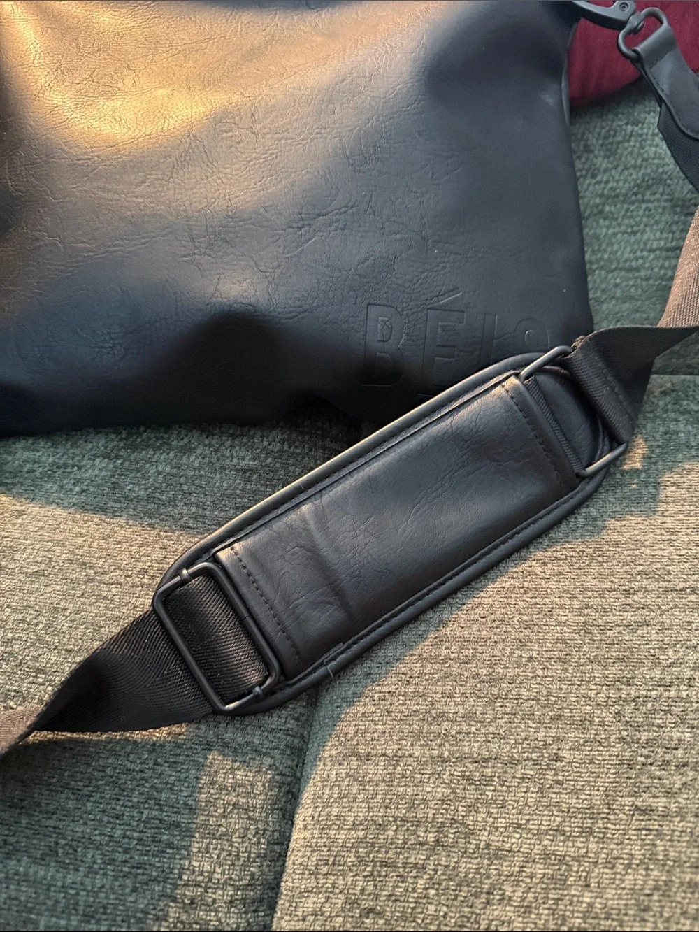BEIS Black Crossbody Messenger Bag - Picture 4 of 8